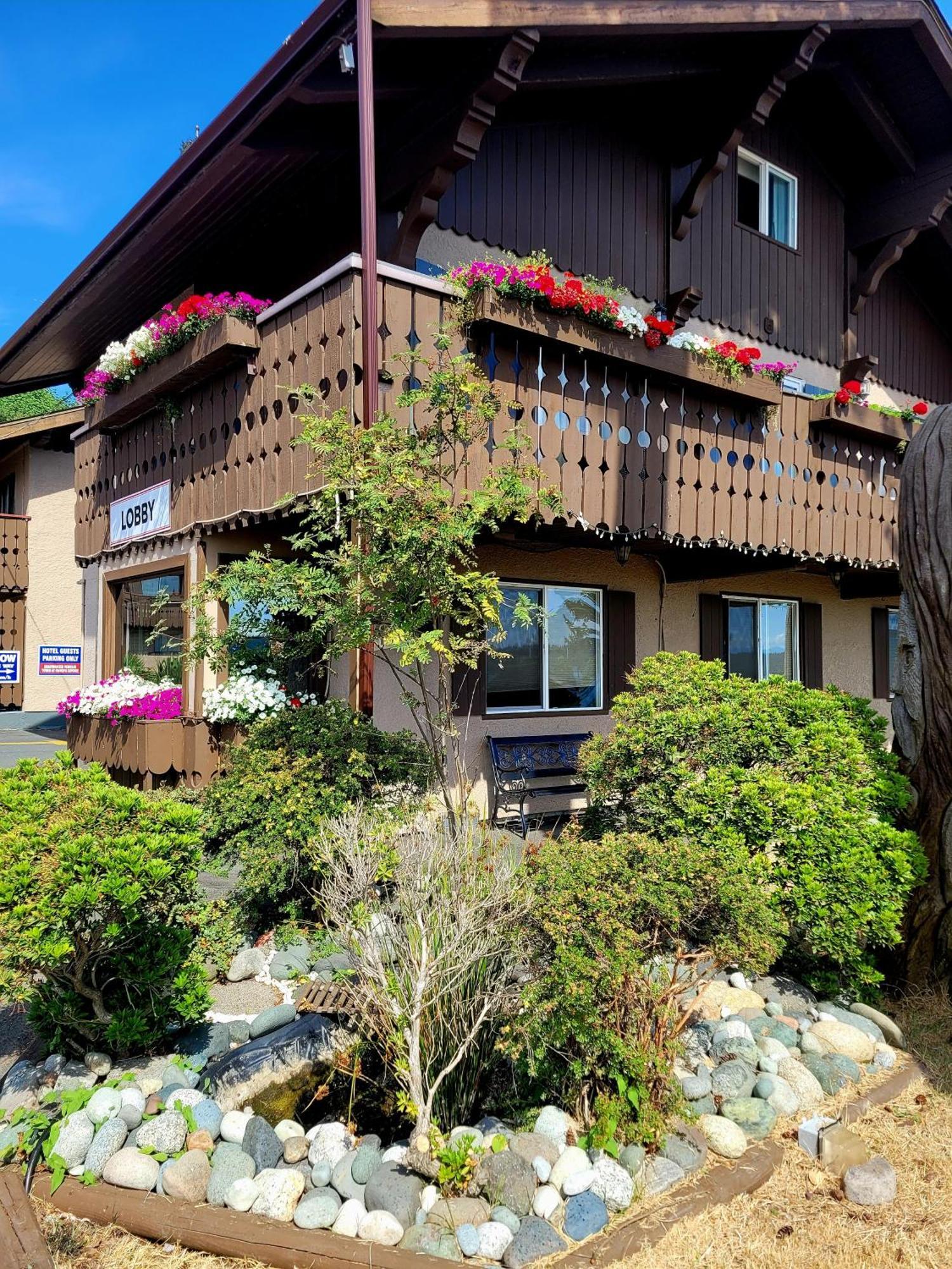 Ramada By Wyndham Campbell River Exterior foto